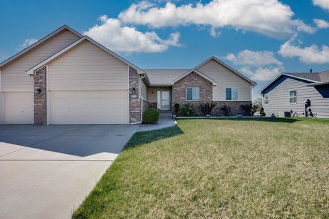 Homes For Sale - 2121 S Upland Hills<br/> Sedgwick County, Wichita, KS 67235