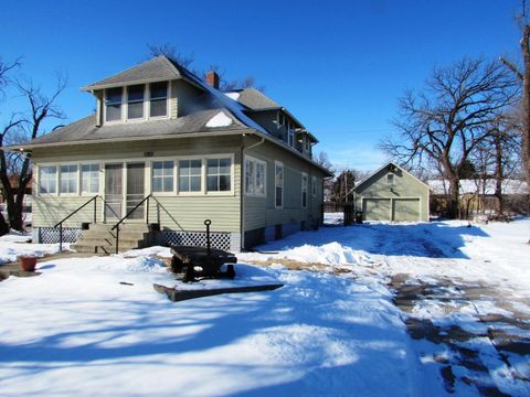 Homes For Sale - 1707 N Main St<br/> Harvey County, Newton, KS 67114