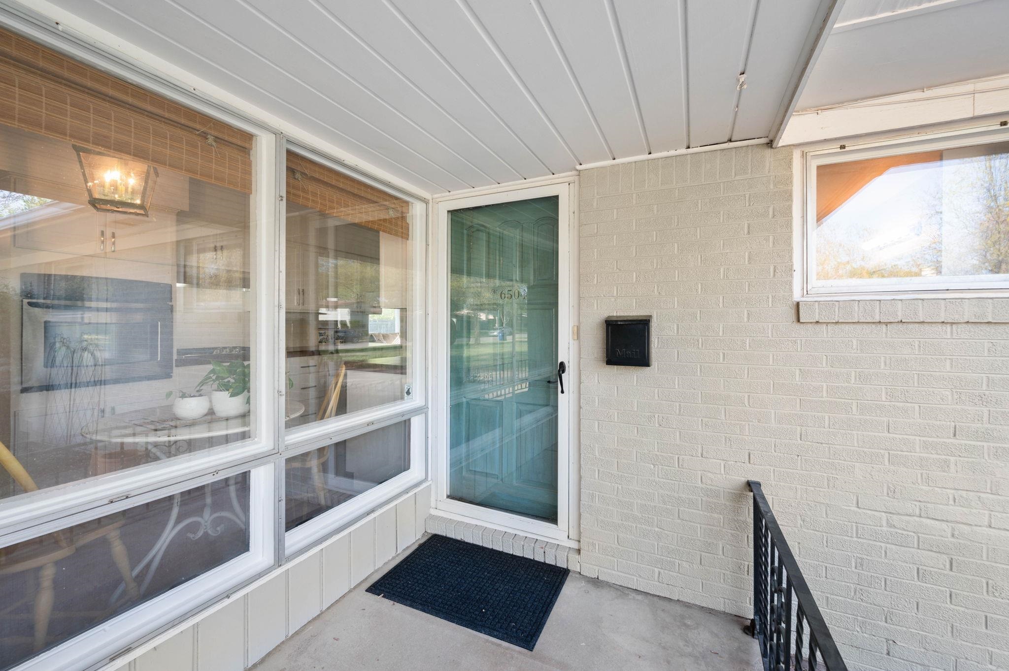 6504 E Murdock St, Wichita, Kansas image 2