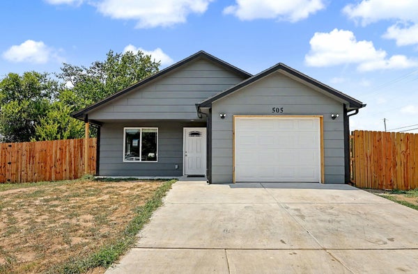 505 S MCCOMAS ST, WICHITA, KS 67213 - Image 4e23bdbc950c0015c190c4f19df10f20/2113062677
