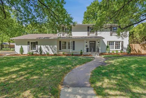 Townhouse For Sale - 251 N Post Oak Road<br/> Wichita, KS 67206