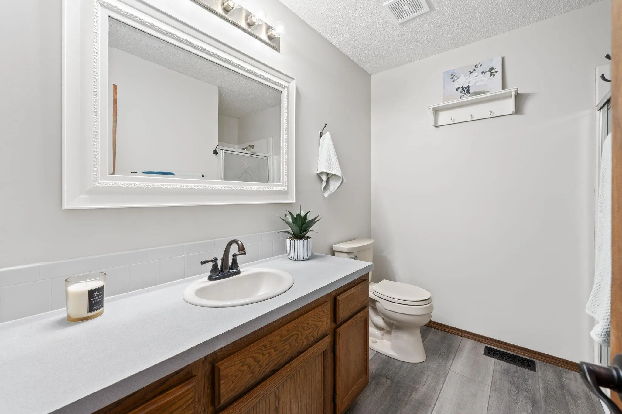 Wichita, Kansas 67209, United States, 4 Bedrooms Bedrooms, ,2 BathroomsBathrooms,Residential,Pending,40163