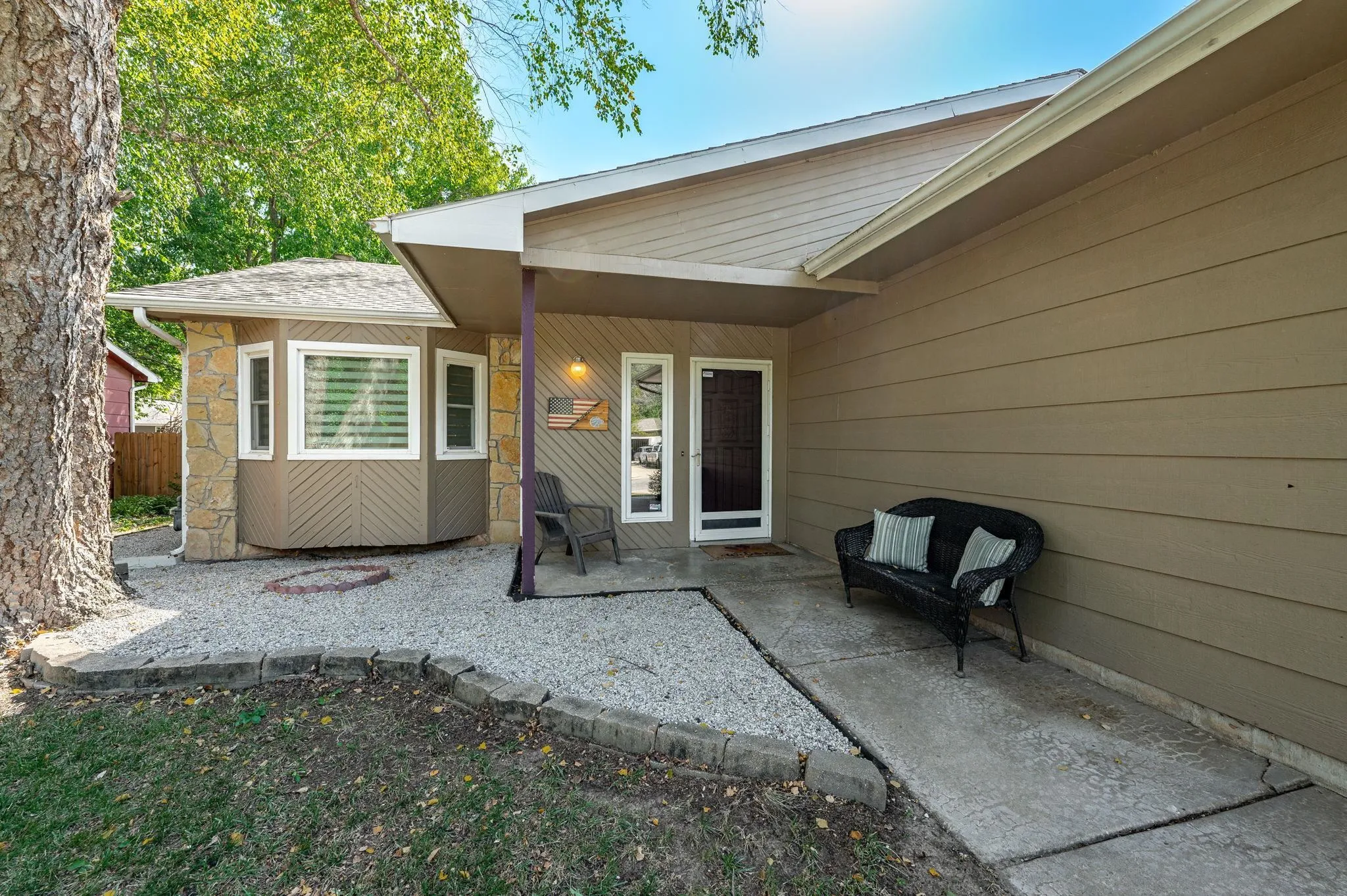 Wichita, Kansas 67209, United States, 4 Bedrooms Bedrooms, ,2 BathroomsBathrooms,Residential,Pending,40163