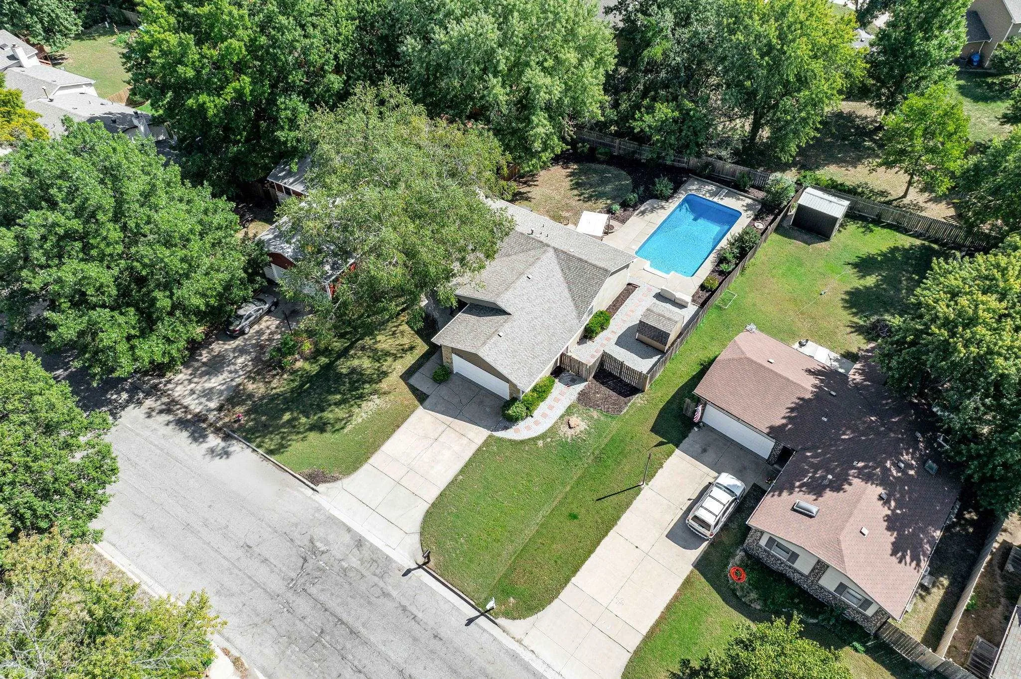 Wichita, Kansas 67209, United States, 4 Bedrooms Bedrooms, ,2 BathroomsBathrooms,Residential,Pending,40163