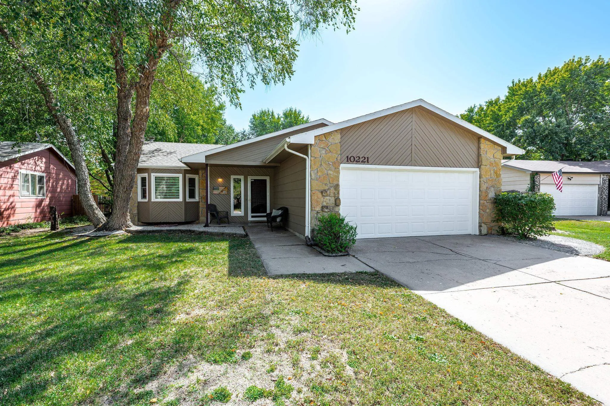 Wichita, Kansas 67209, United States, 4 Bedrooms Bedrooms, ,2 BathroomsBathrooms,Residential,Pending,40163