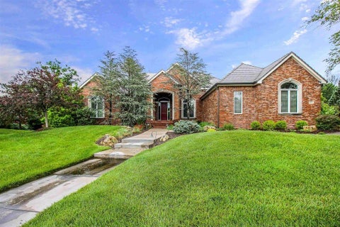 Homes For Sale - 8513 E Bridlewood St<br/> Wichita, KS 67206
