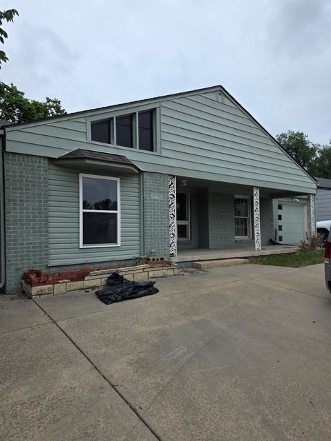Homes For Sale - 3712 E 13th St N St<br/> Sedgwick County, Wichita, KS 67208