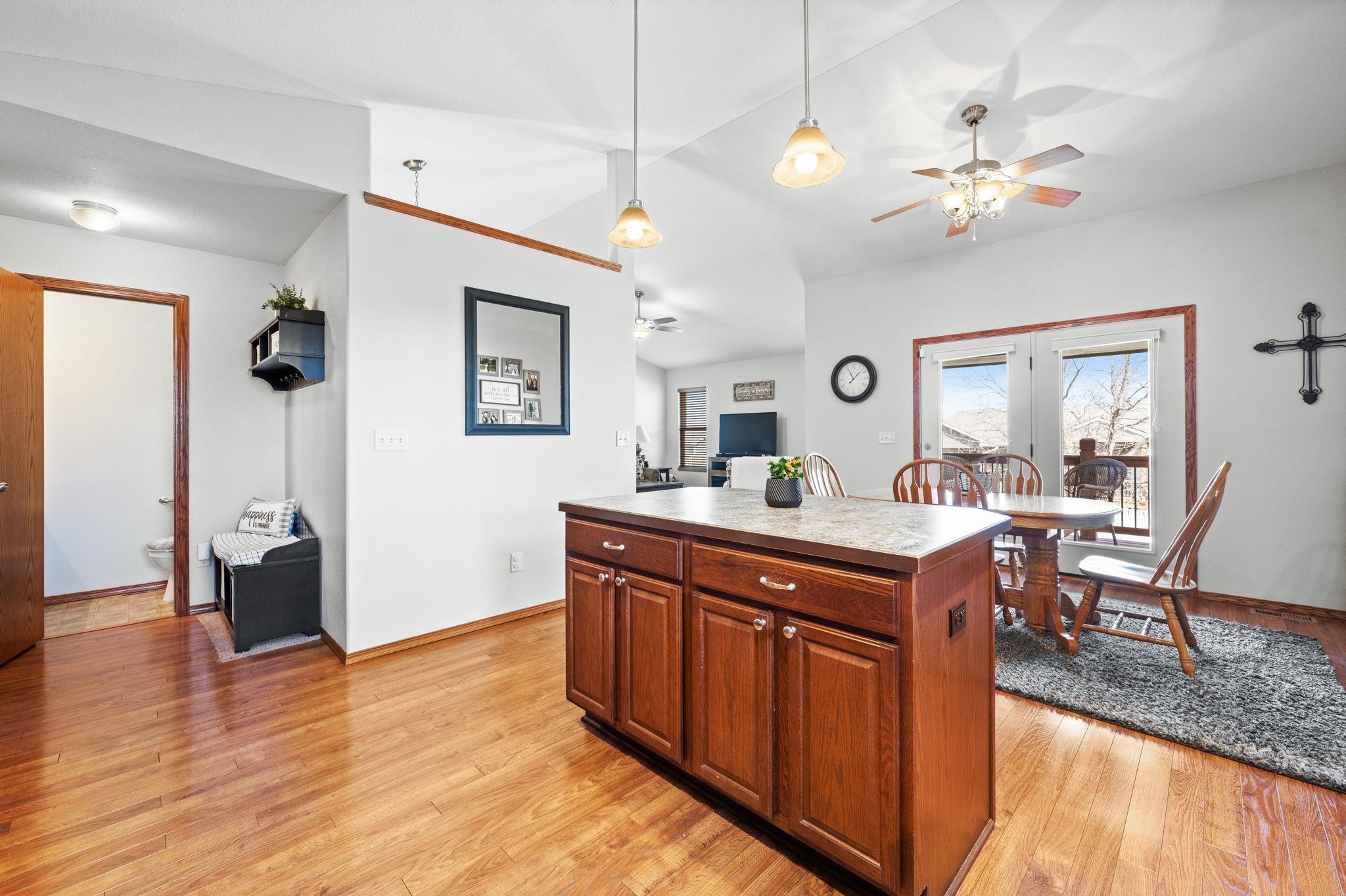 1224 N Oak Ridge Cir, Goddard, Kansas image 11