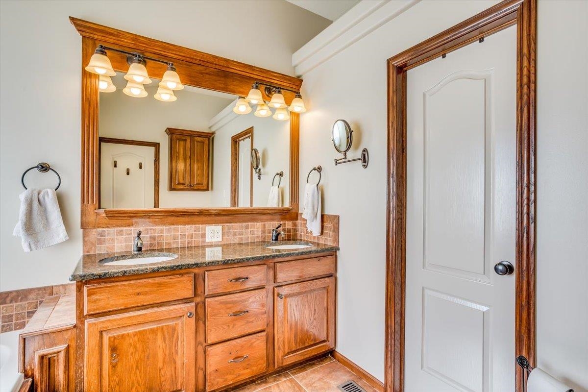 14108 W Taylor Cir, Wichita, Kansas image 17