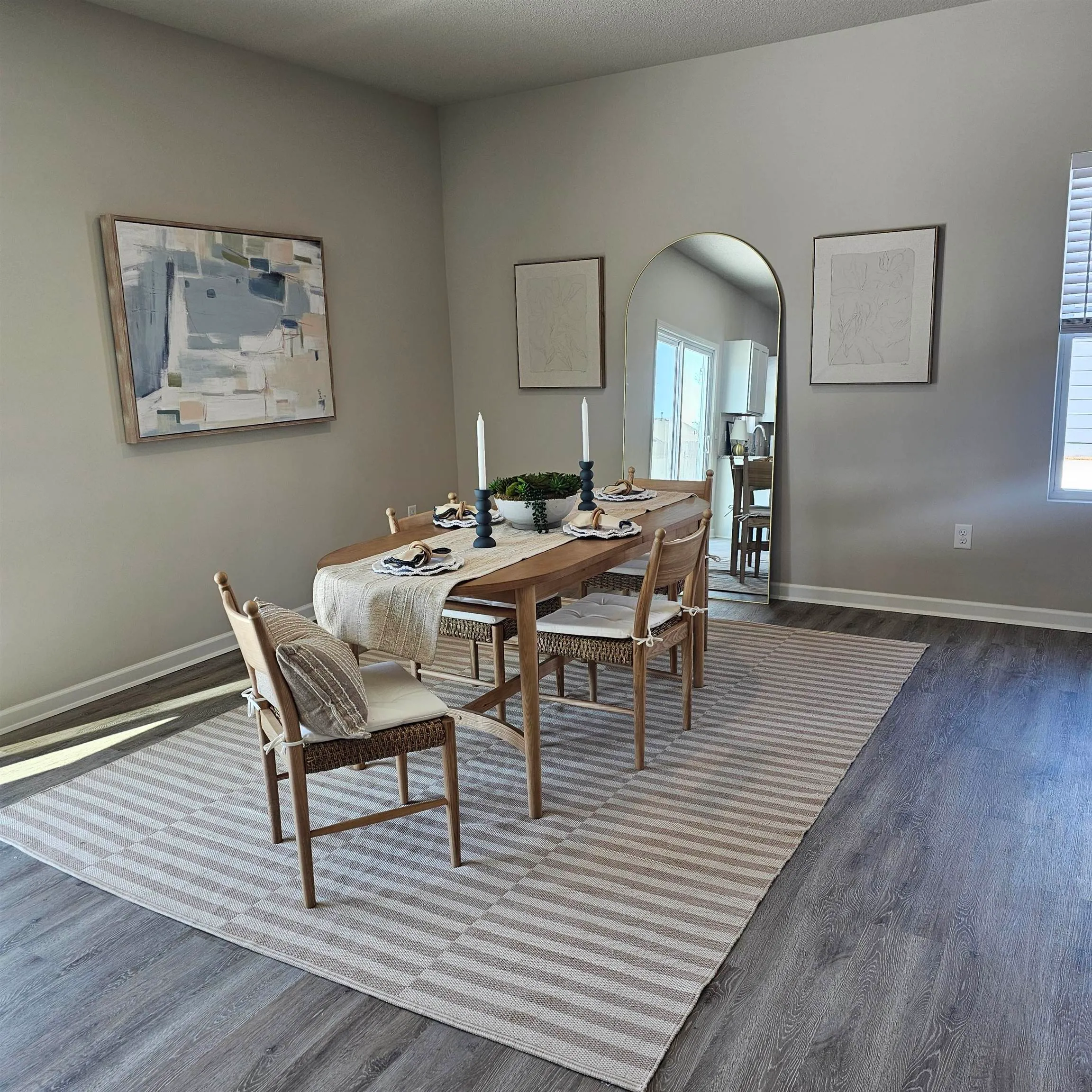 Valley Center, Kansas 67147, United States, 4 Bedrooms Bedrooms, ,2 BathroomsBathrooms,Residential,Active,47173