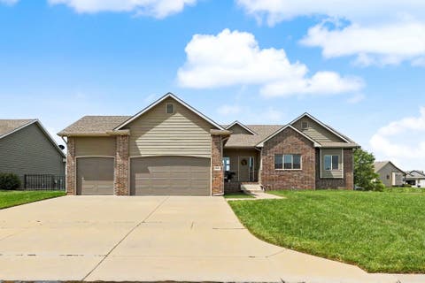 Homes For Sale - 13401 E Bellechase St<br/> Wichita, KS 67230