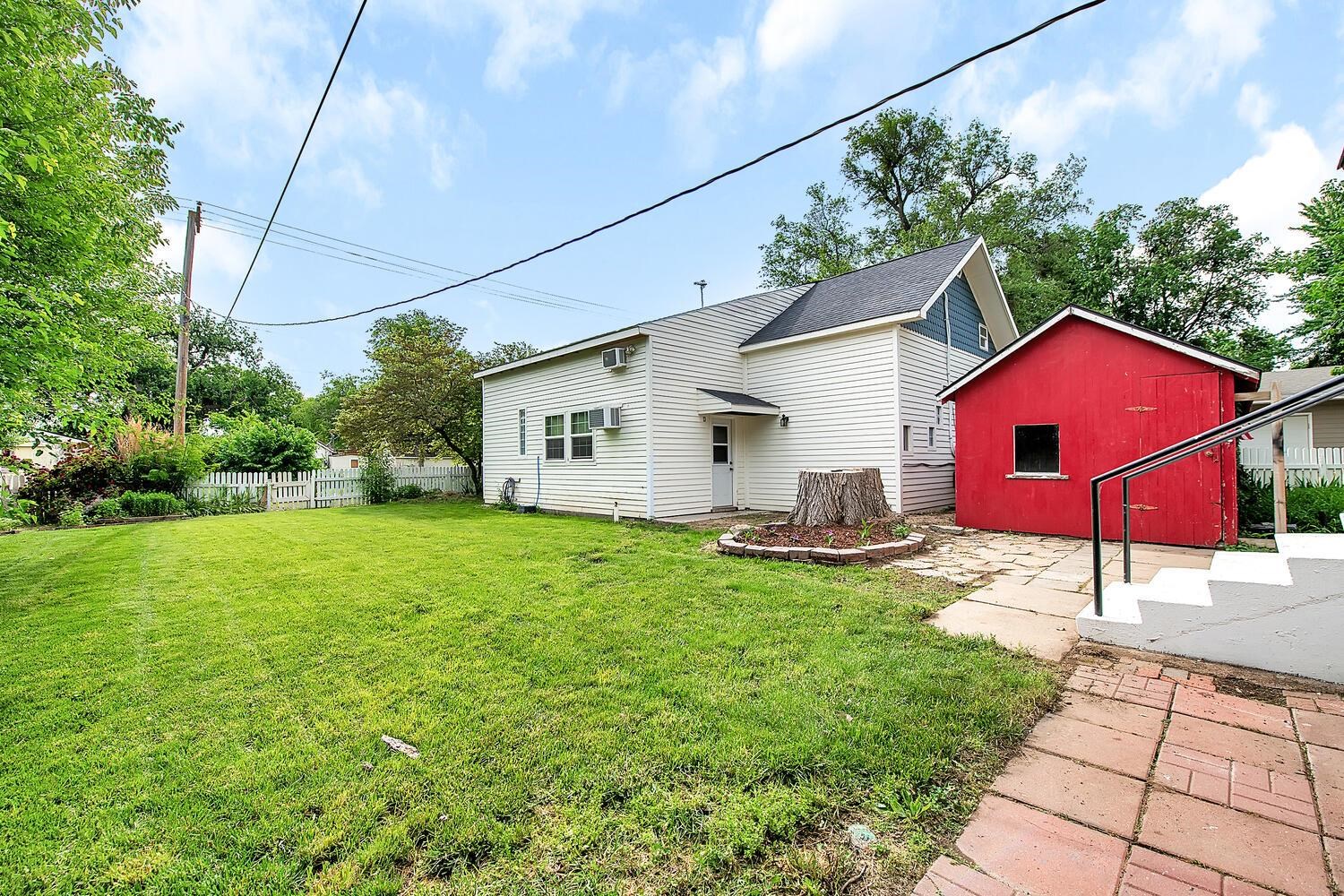 214 N Kansas St, Haven, Kansas image 22