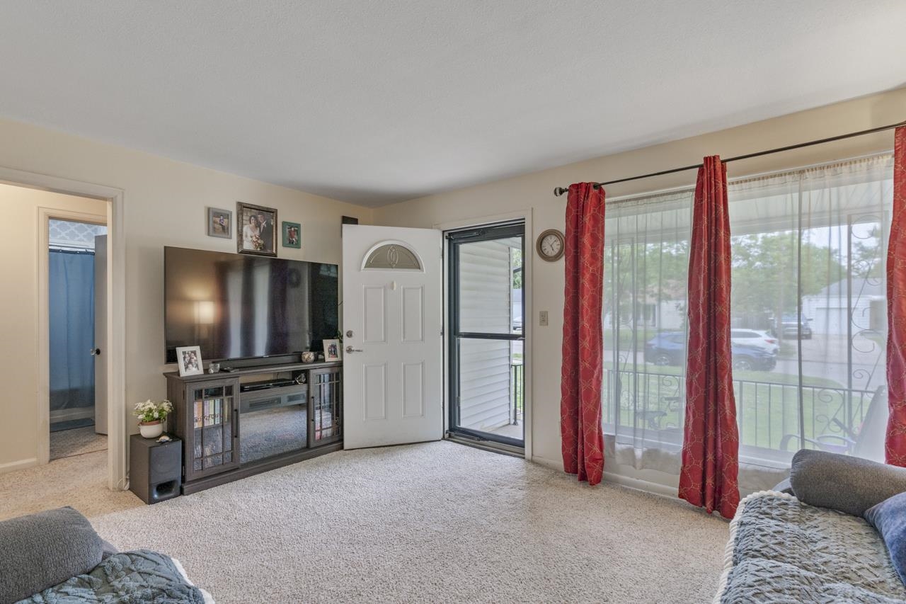 2327 E Aloma St, Wichita, Kansas image 4
