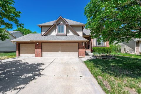 Townhouse For Sale - 11236 E Killarney Cir<br/> Wichita, KS 67206