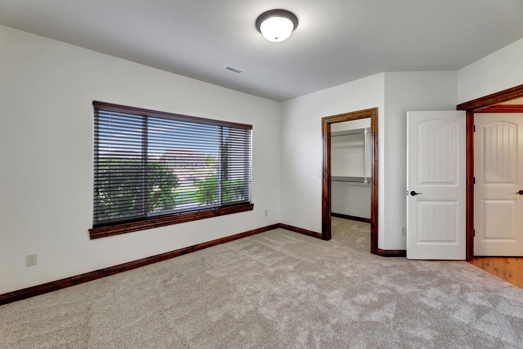 2612 N Paradise Ct, Wichita, Kansas image 23
