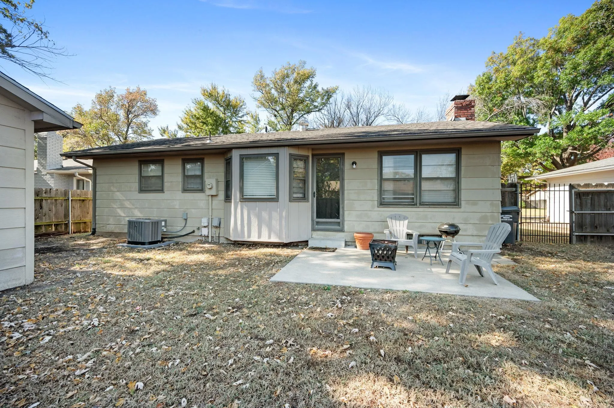 Wichita, Kansas 67212, United States, 3 Bedrooms Bedrooms, ,2 BathroomsBathrooms,Residential,Pending,30588