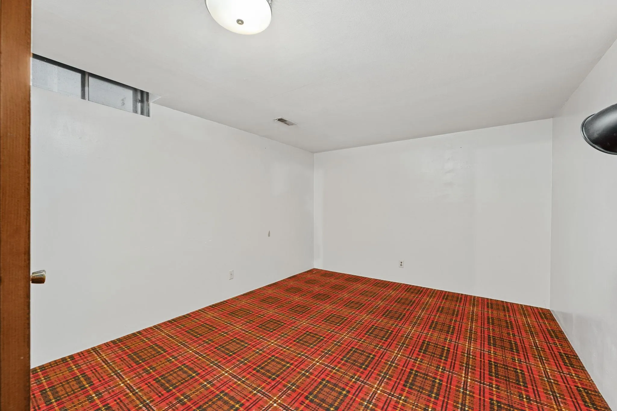 Wichita, Kansas 67212, United States, 3 Bedrooms Bedrooms, ,2 BathroomsBathrooms,Residential,Pending,30588