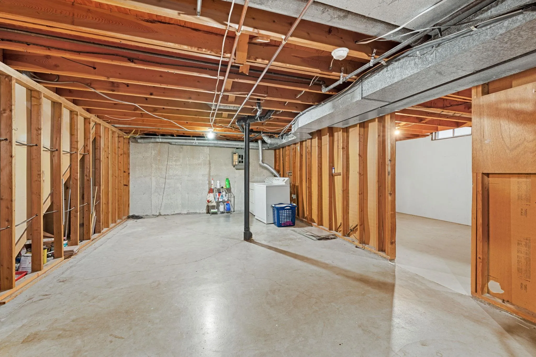 Wichita, Kansas 67212, United States, 3 Bedrooms Bedrooms, ,2 BathroomsBathrooms,Residential,Pending,30588