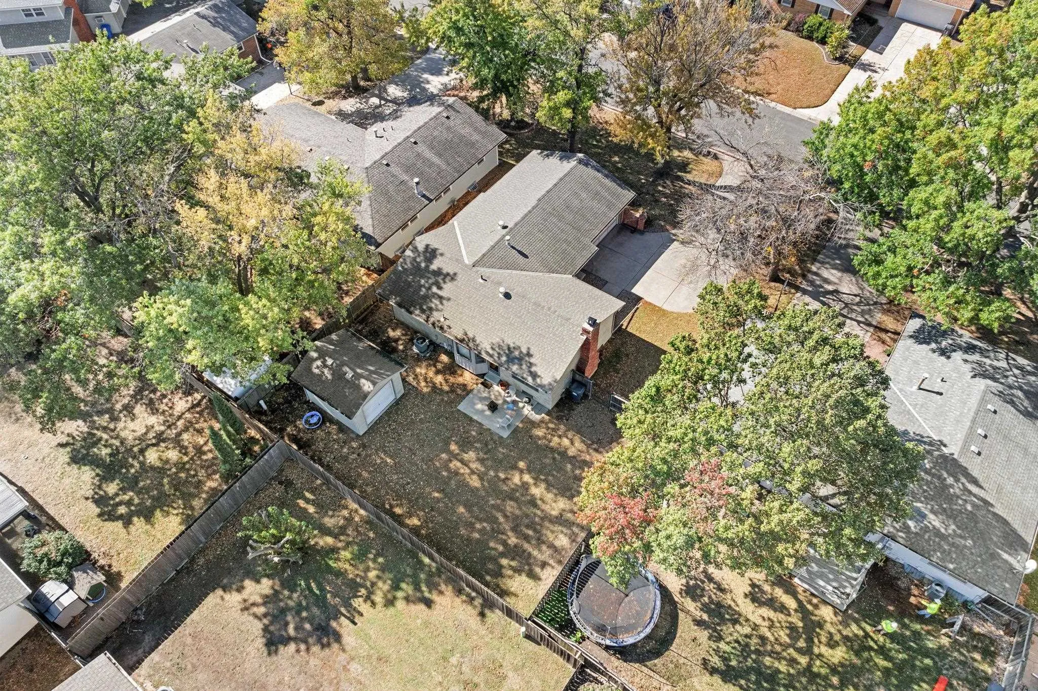 Wichita, Kansas 67212, United States, 3 Bedrooms Bedrooms, ,2 BathroomsBathrooms,Residential,Pending,30588