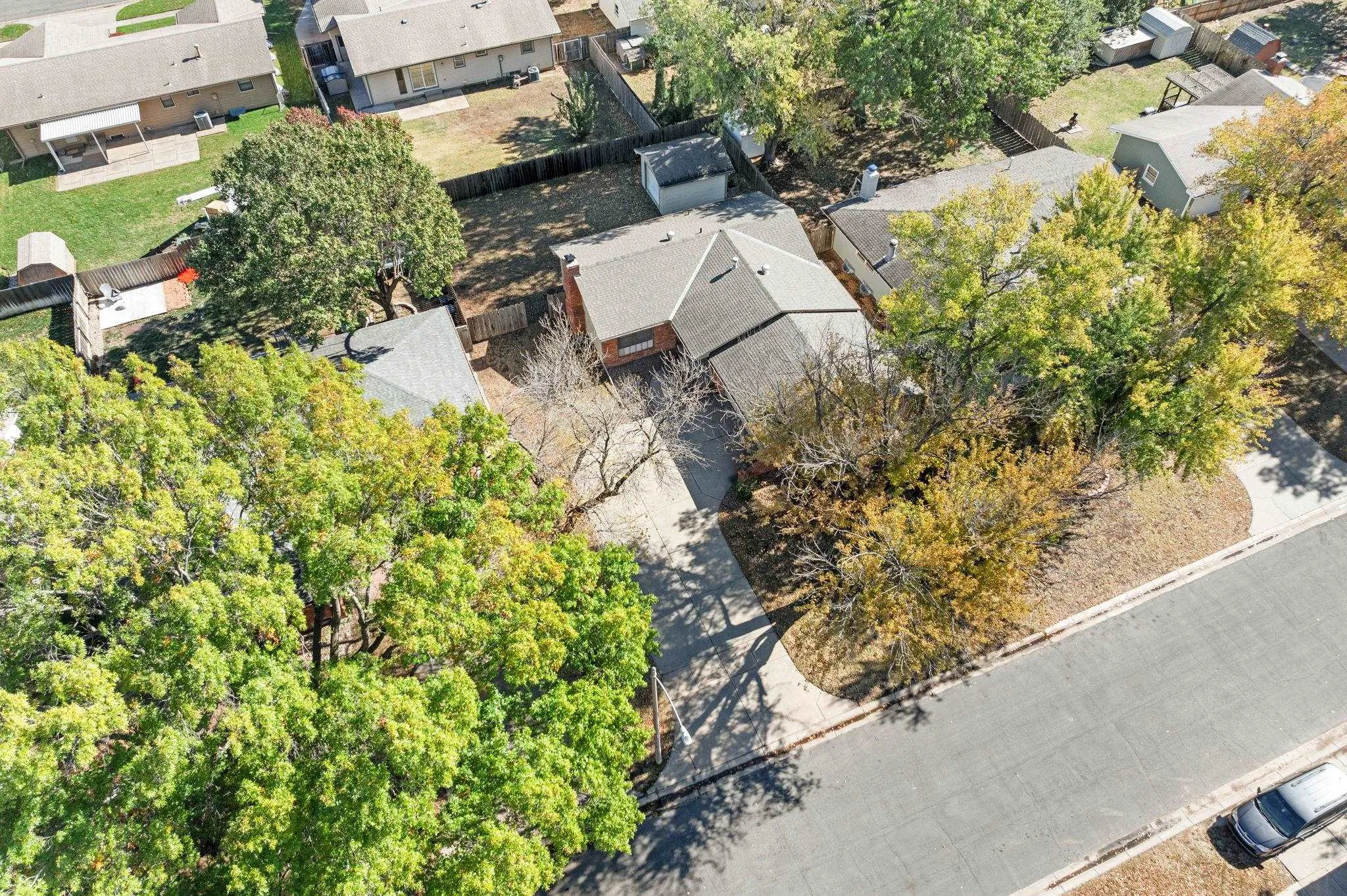 Wichita, Kansas 67212, United States, 3 Bedrooms Bedrooms, ,2 BathroomsBathrooms,Residential,Pending,30588