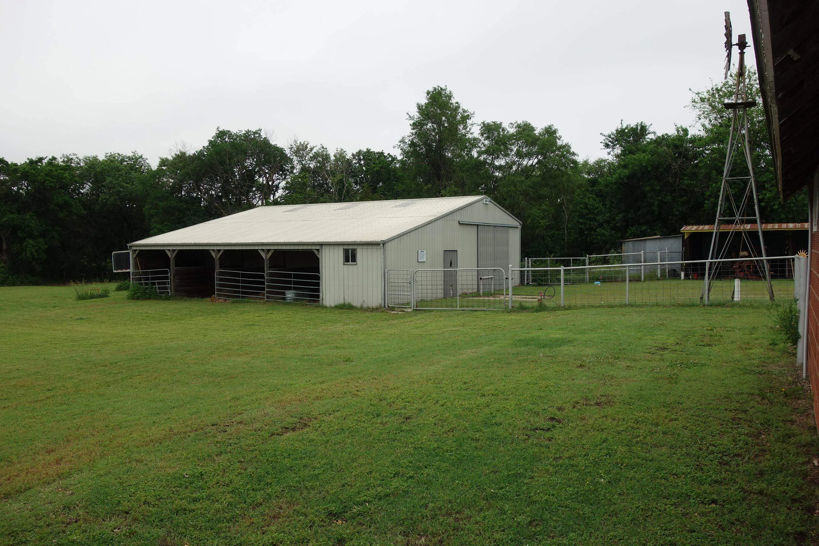 Peck, Kansas 67120, United States, 2 Bedrooms Bedrooms, ,2 BathroomsBathrooms,Residential,Pending,138505