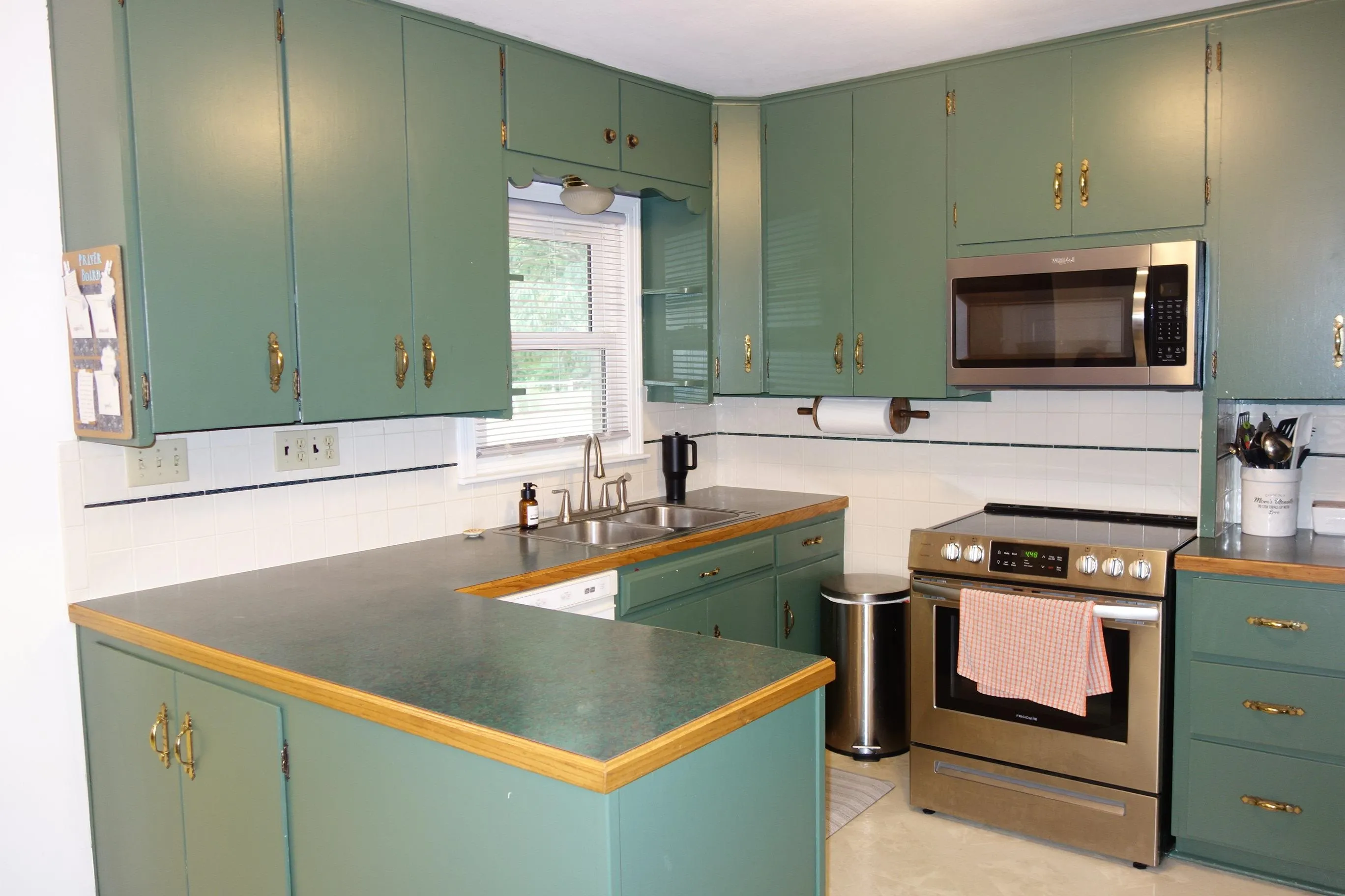 Peck, Kansas 67120, United States, 2 Bedrooms Bedrooms, ,2 BathroomsBathrooms,Residential,Pending,138505