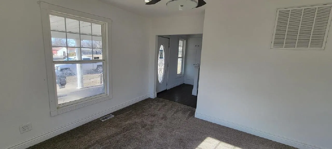 Iola, Kansas 66749, United States, 4 Bedrooms Bedrooms, ,2 BathroomsBathrooms,Residential,Active,143314