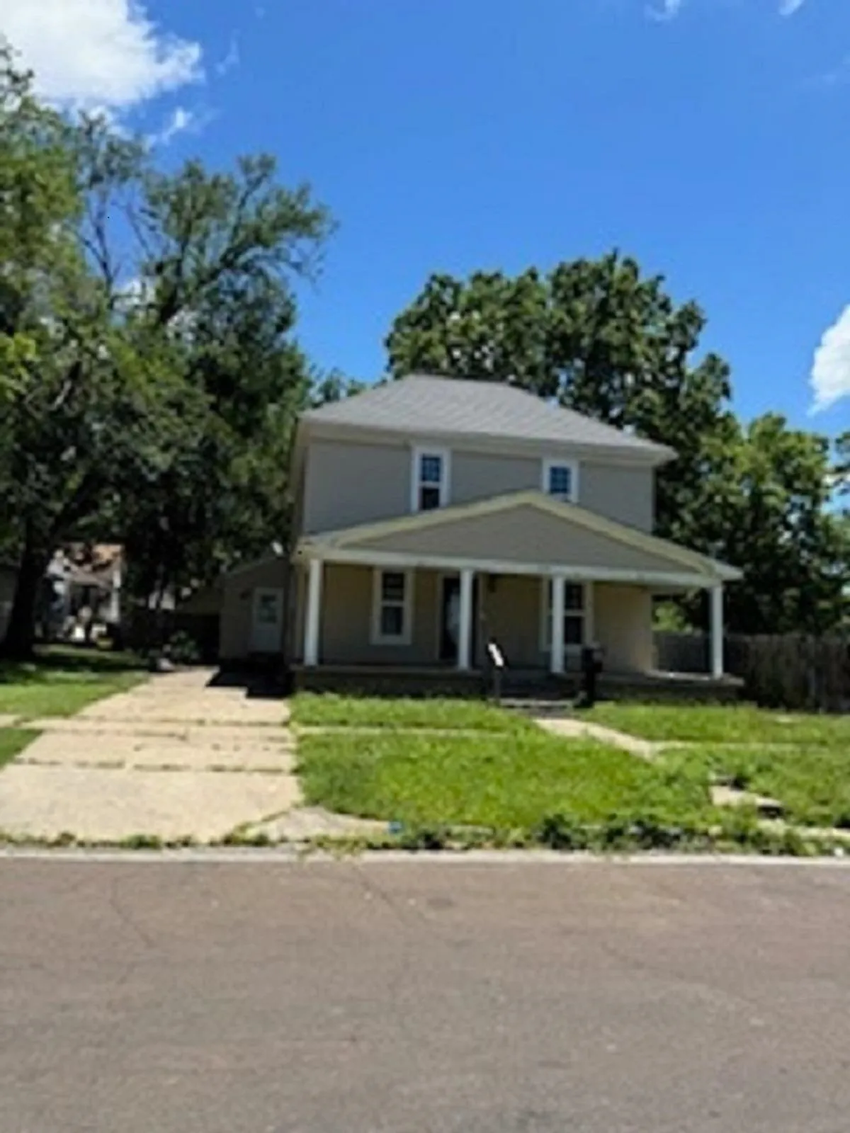 Iola, Kansas 66749, United States, 4 Bedrooms Bedrooms, ,2 BathroomsBathrooms,Residential,Active,143314