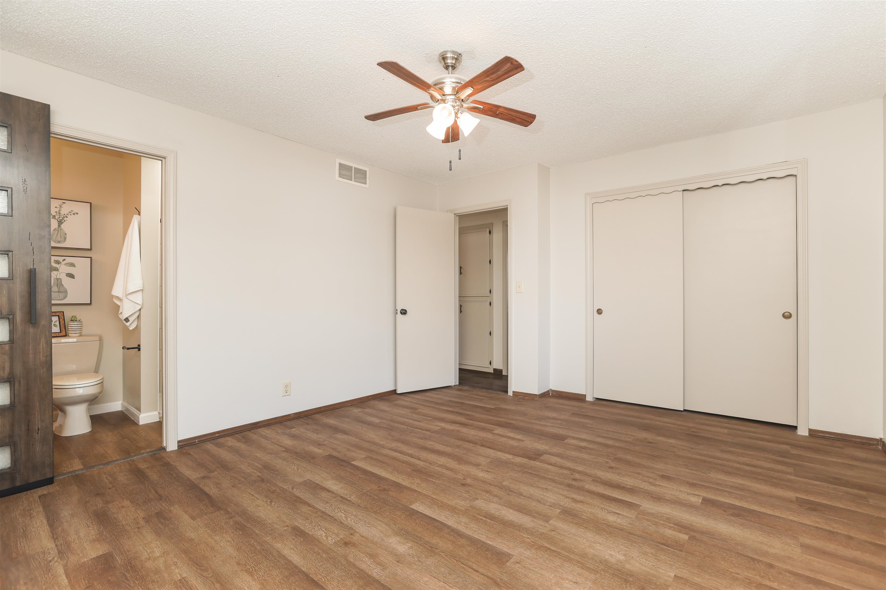 1513 E Maple St, Derby, Kansas image 18