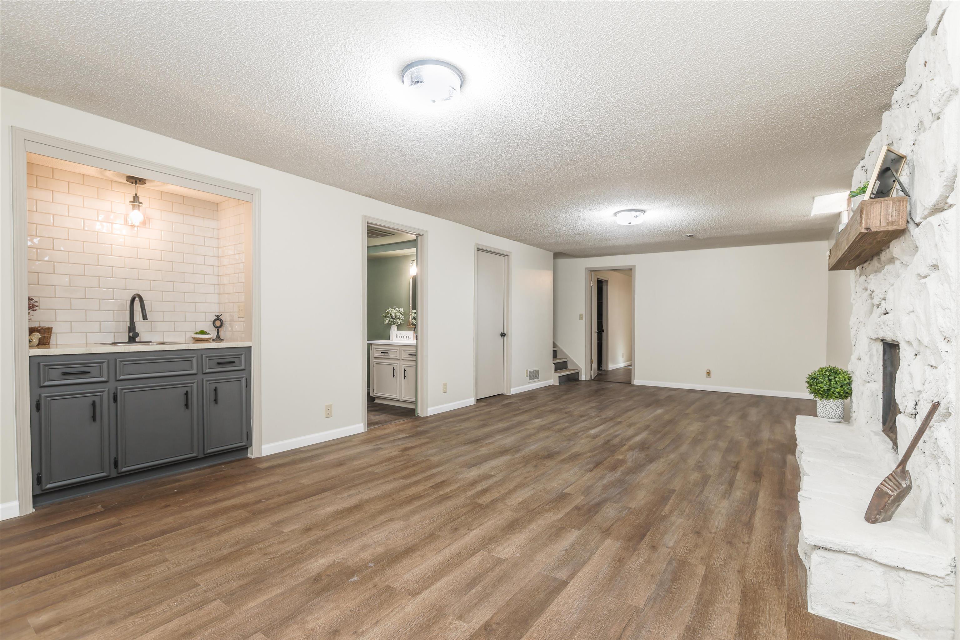 1513 E Maple St, Derby, Kansas image 30
