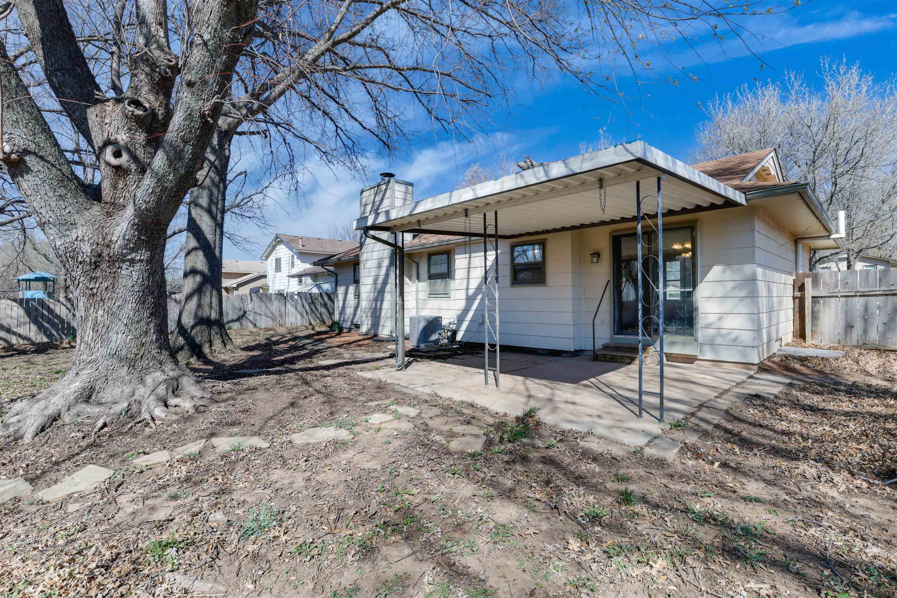 1513 E Maple St, Derby, Kansas image 36