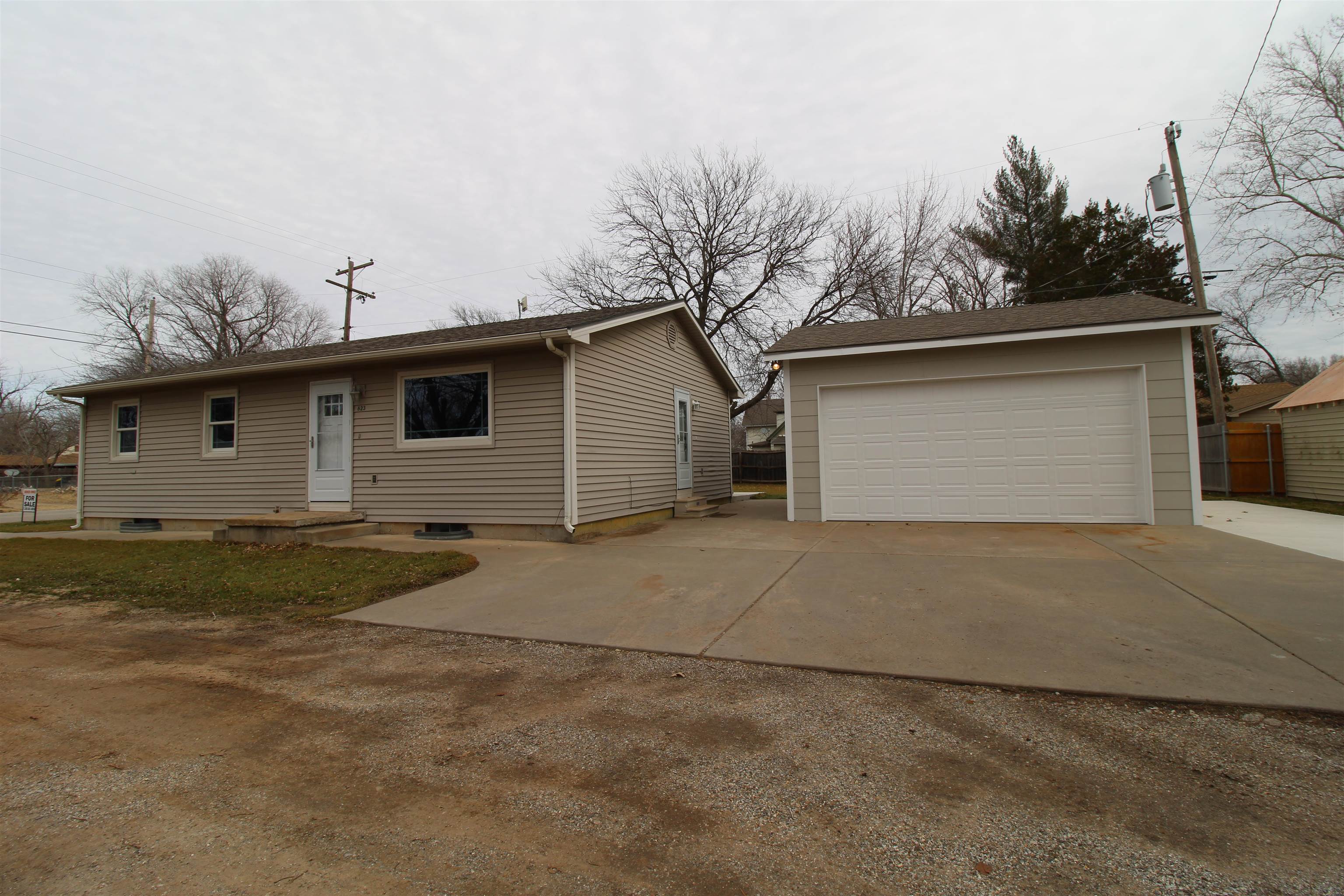 623 W 2nd Ave, Cheney, Kansas image 1