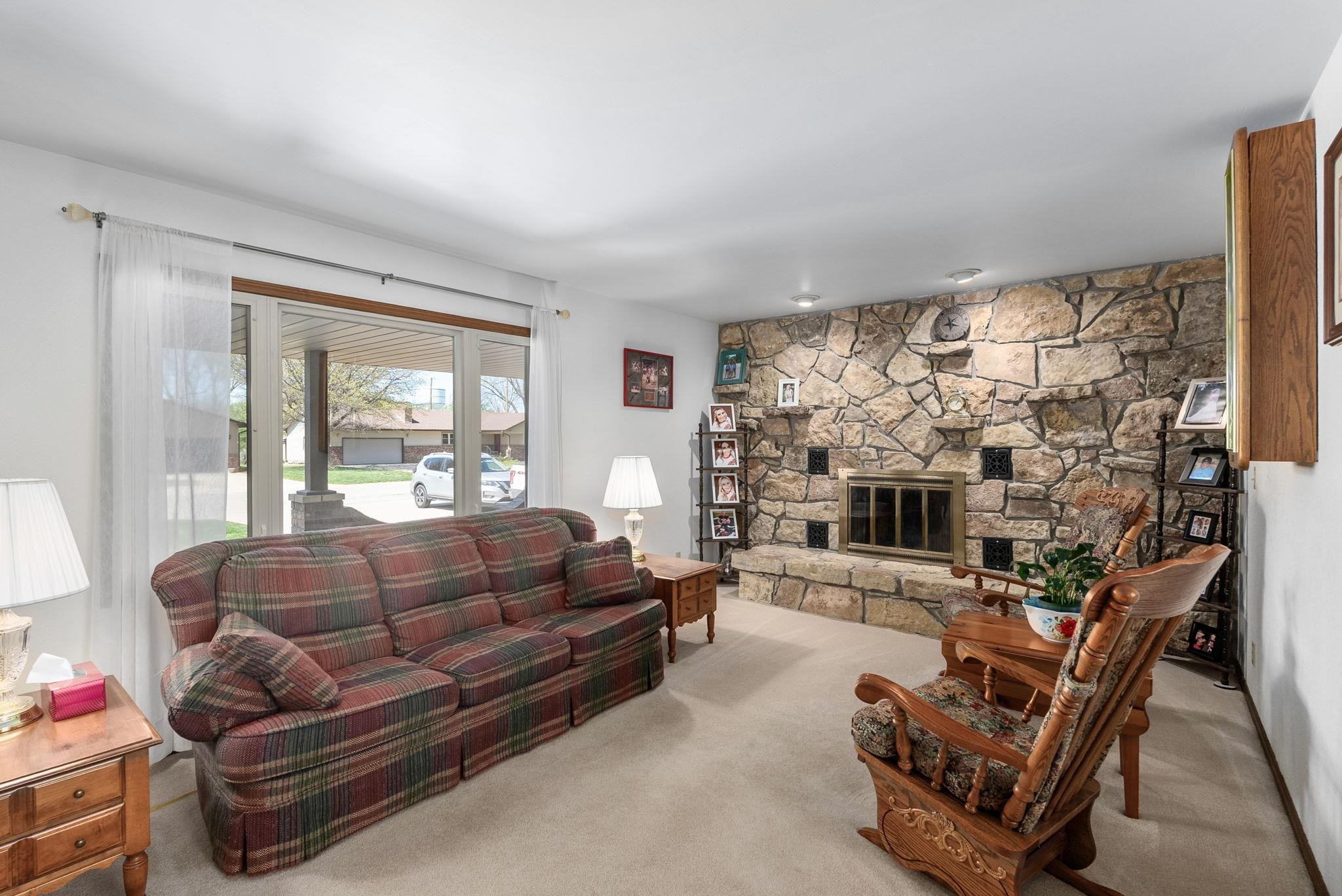 2204 Hazlett St, El Dorado, Kansas image 9