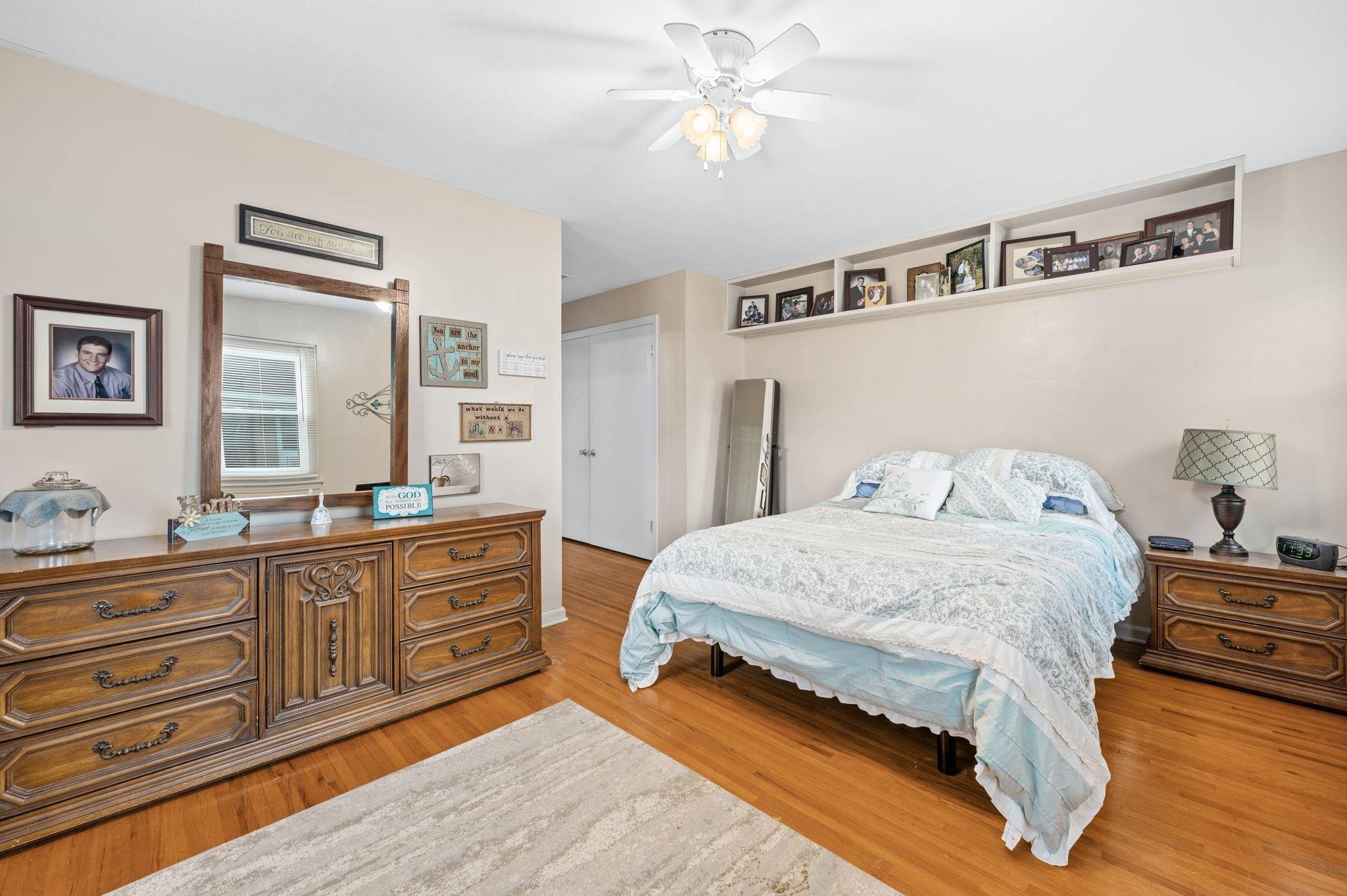 Wichita, Kansas 67203, United States, 4 Bedrooms Bedrooms, ,3 BathroomsBathrooms,Residential,Pending,54557