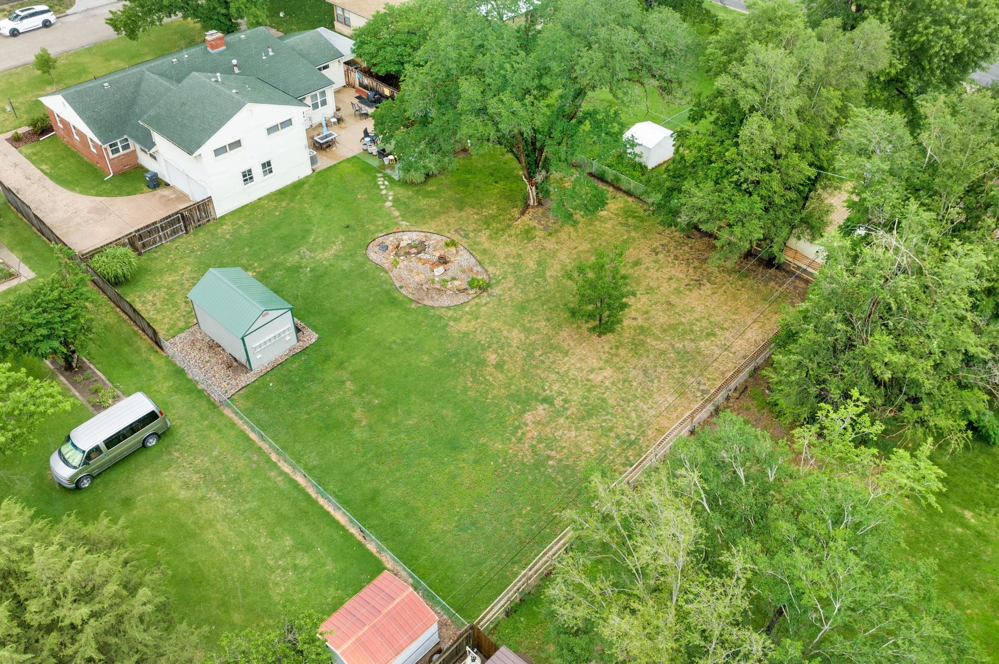 Wichita, Kansas 67203, United States, 4 Bedrooms Bedrooms, ,3 BathroomsBathrooms,Residential,Pending,54557