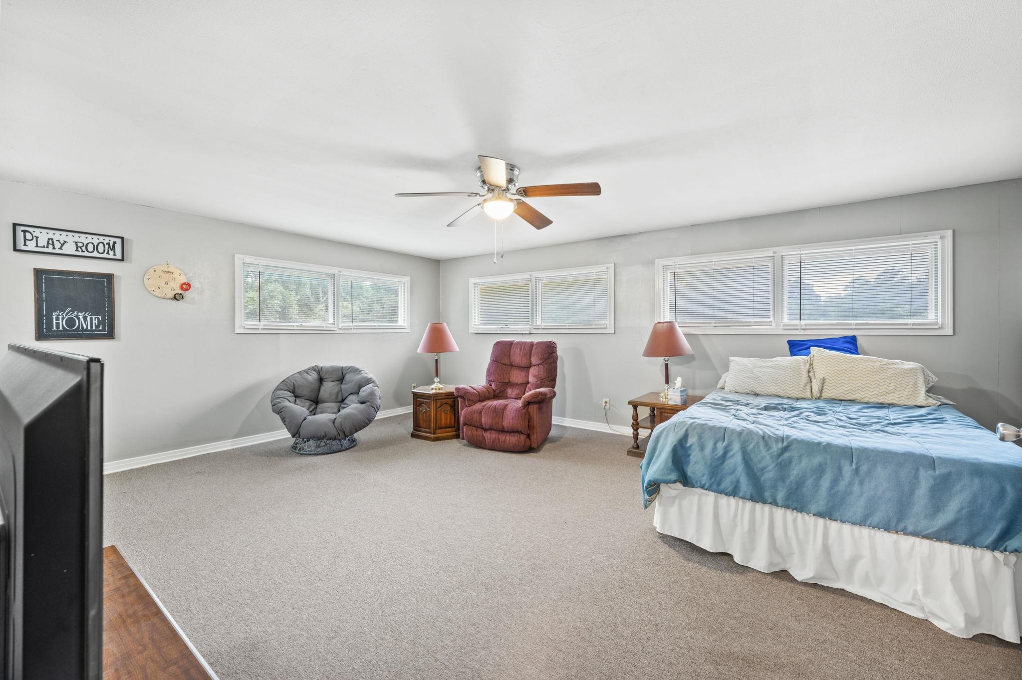 Wichita, Kansas 67203, United States, 4 Bedrooms Bedrooms, ,3 BathroomsBathrooms,Residential,Pending,54557