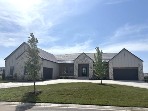 Homes For Sale - 3412 N Bedford Court<br/> Wichita, KS 67226