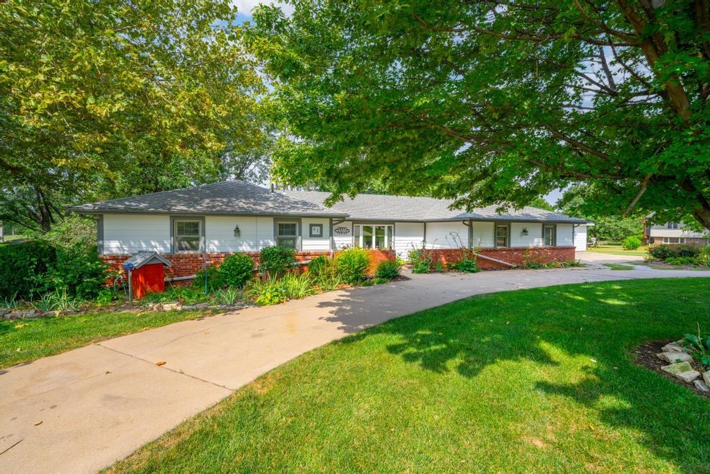 1 Lake Park Dr, Winfield, Kansas image 4