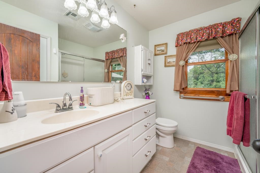 1 Lake Park Dr, Winfield, Kansas image 19