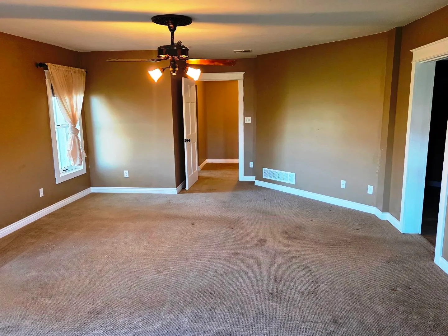 Peabody, Kansas 66866, United States, 3 Bedrooms Bedrooms, ,3 BathroomsBathrooms,Residential,Active,228632