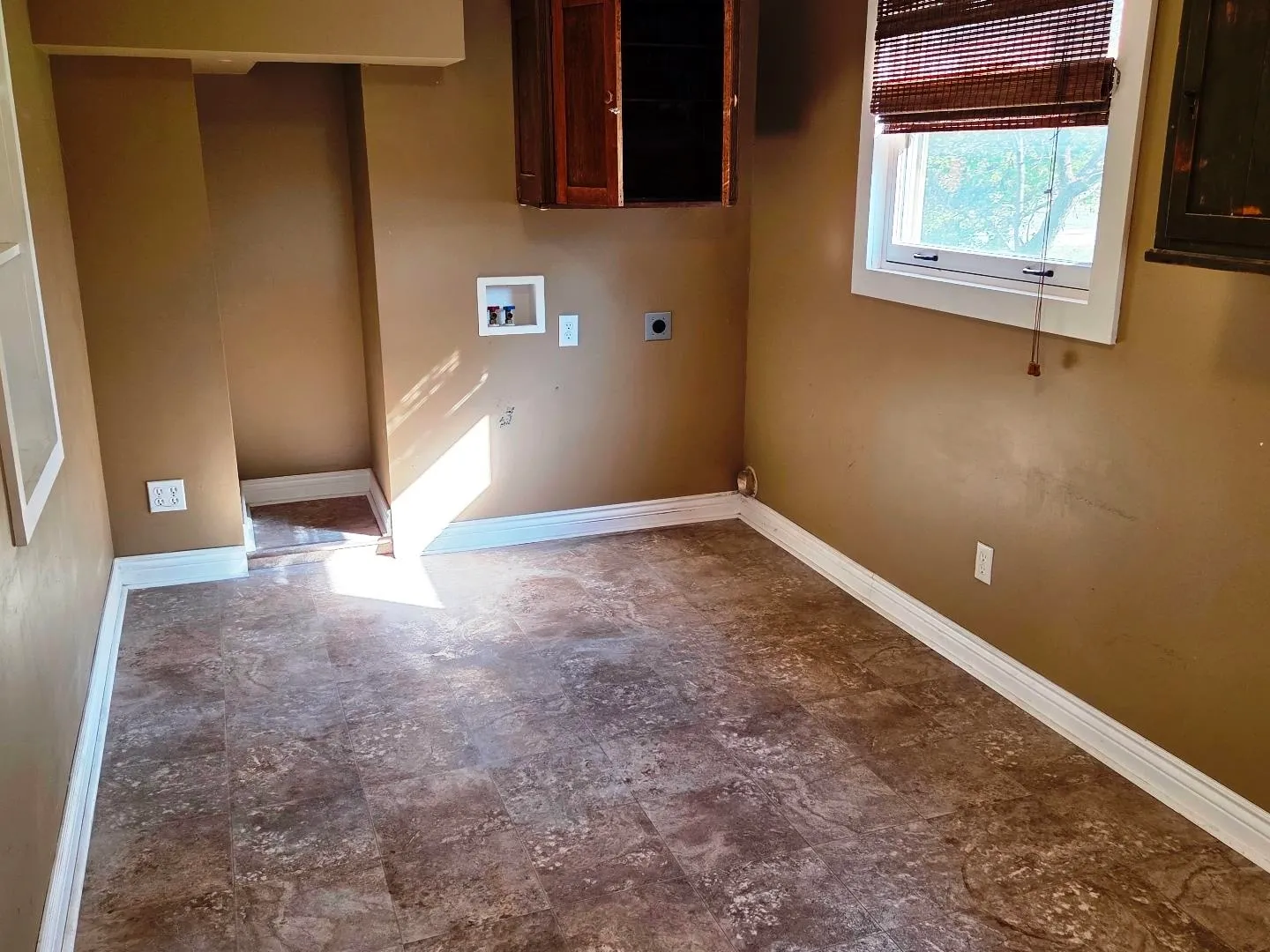 Peabody, Kansas 66866, United States, 3 Bedrooms Bedrooms, ,3 BathroomsBathrooms,Residential,Active,228632