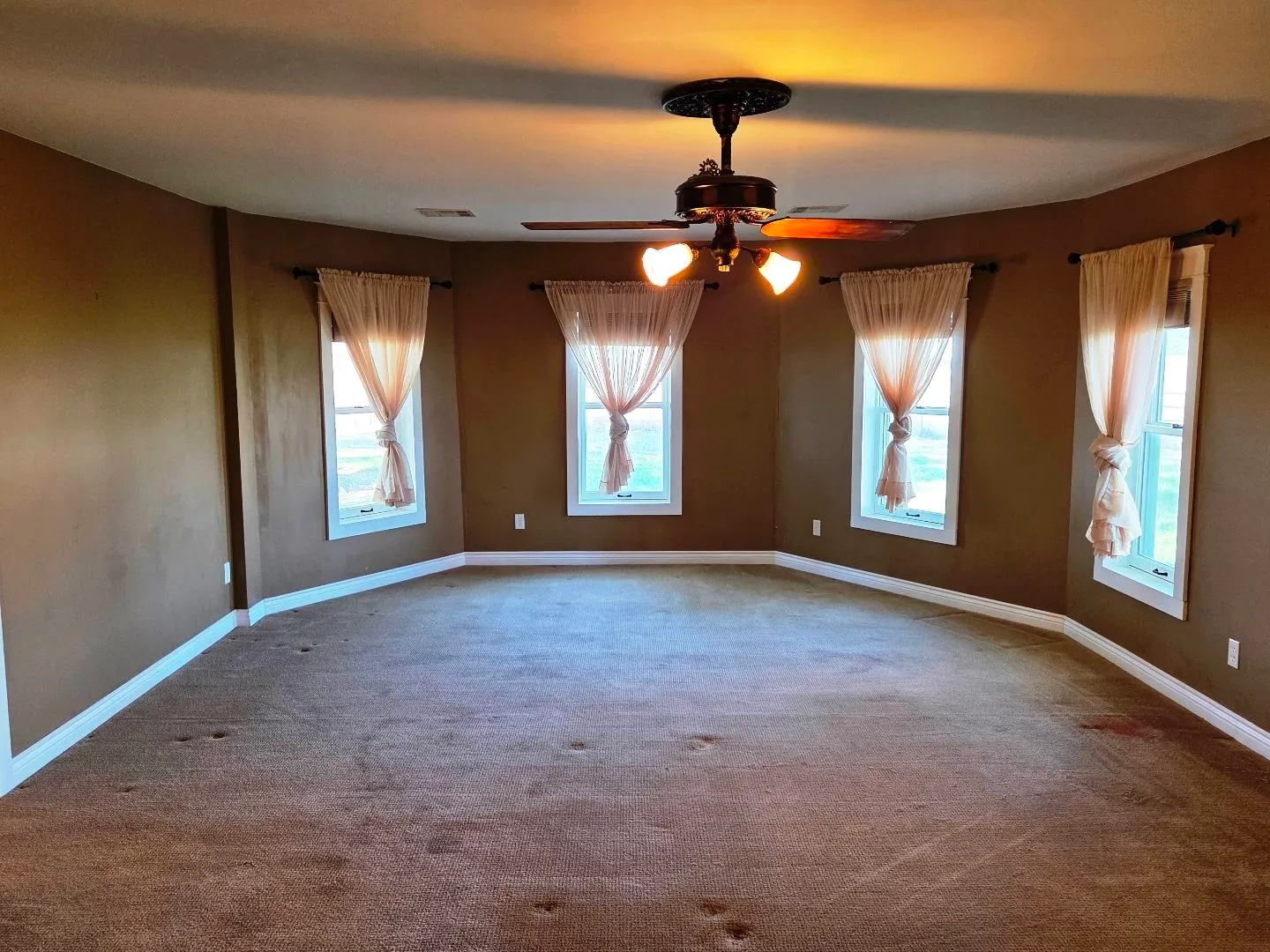 Peabody, Kansas 66866, United States, 3 Bedrooms Bedrooms, ,3 BathroomsBathrooms,Residential,Active,228632