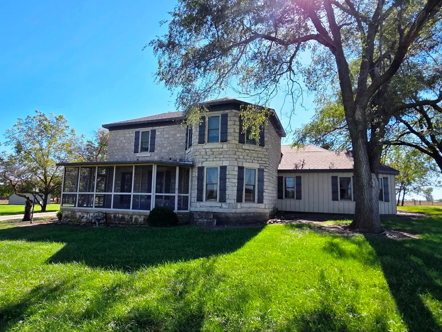 Peabody, Kansas 66866, United States, 3 Bedrooms Bedrooms, ,3 BathroomsBathrooms,Residential,Active,228632