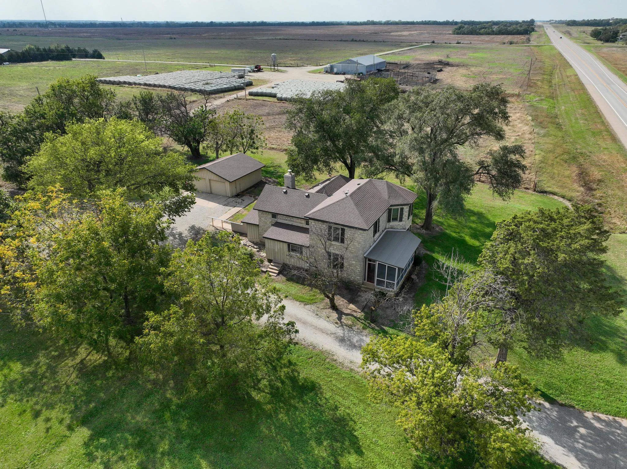 Peabody, Kansas 66866, United States, 3 Bedrooms Bedrooms, ,3 BathroomsBathrooms,Residential,Active,228632