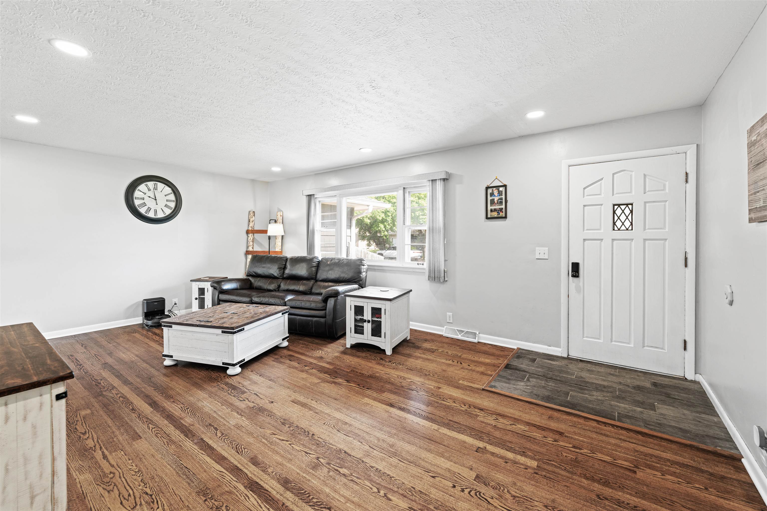 724 Carl Ave, Salina, Kansas image 3