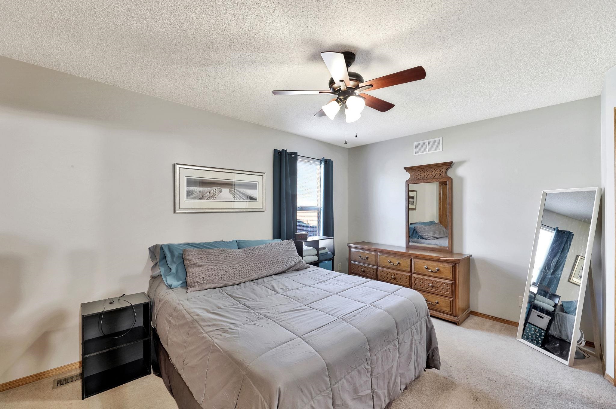 Wichita, Kansas 67205, United States, 5 Bedrooms Bedrooms, ,3 BathroomsBathrooms,Residential,Pending,61656