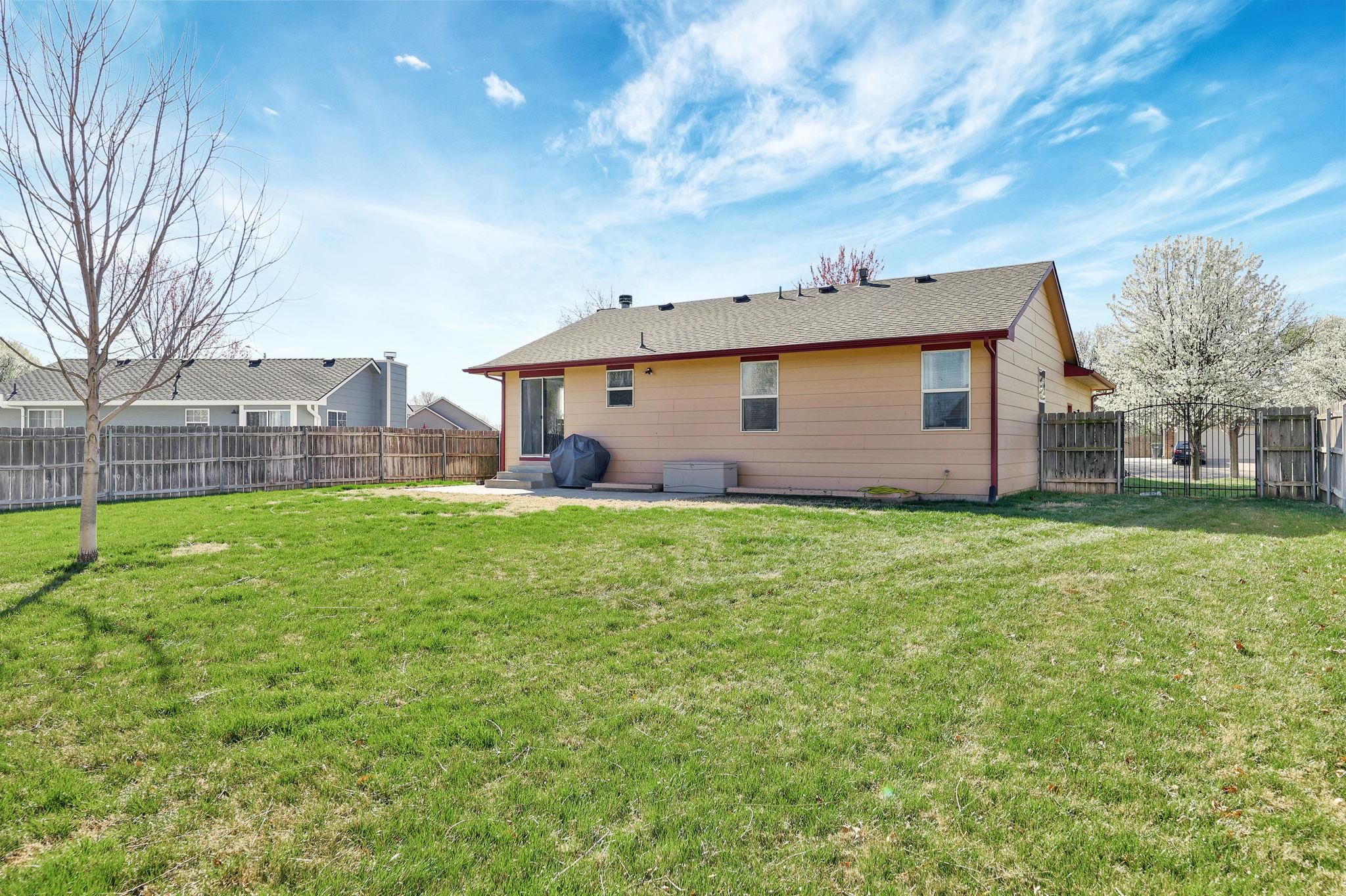 Wichita, Kansas 67205, United States, 5 Bedrooms Bedrooms, ,3 BathroomsBathrooms,Residential,Pending,61656