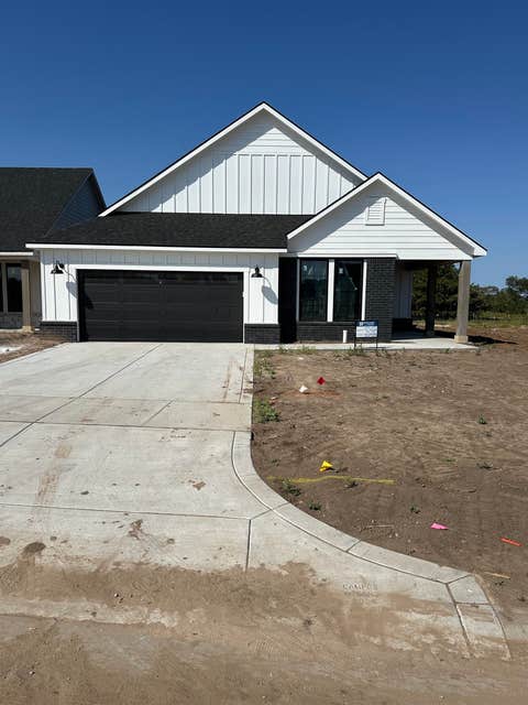 Townhouse For Sale - 13914 W Barn Owl St<br/> Wichita, KS 67235