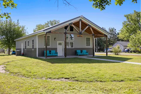304 E Market St, Burrton, KS MLS: 655105