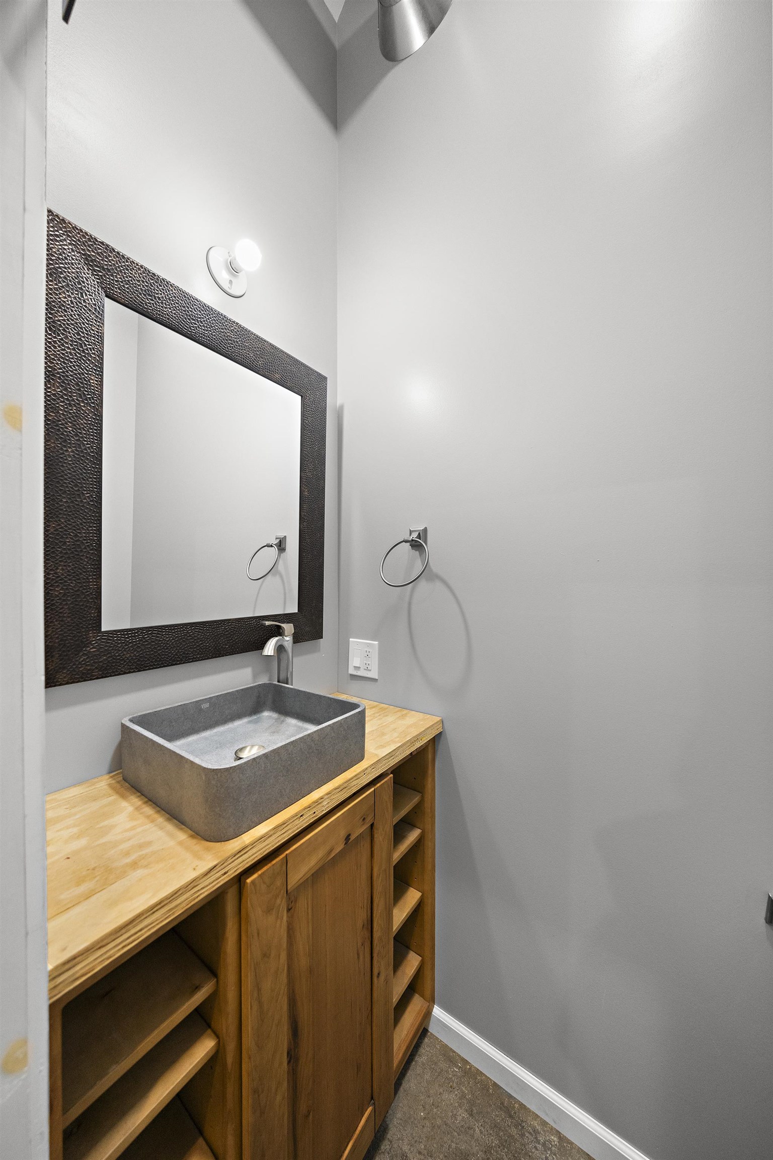 304 E Market St, Burrton, Kansas image 20
